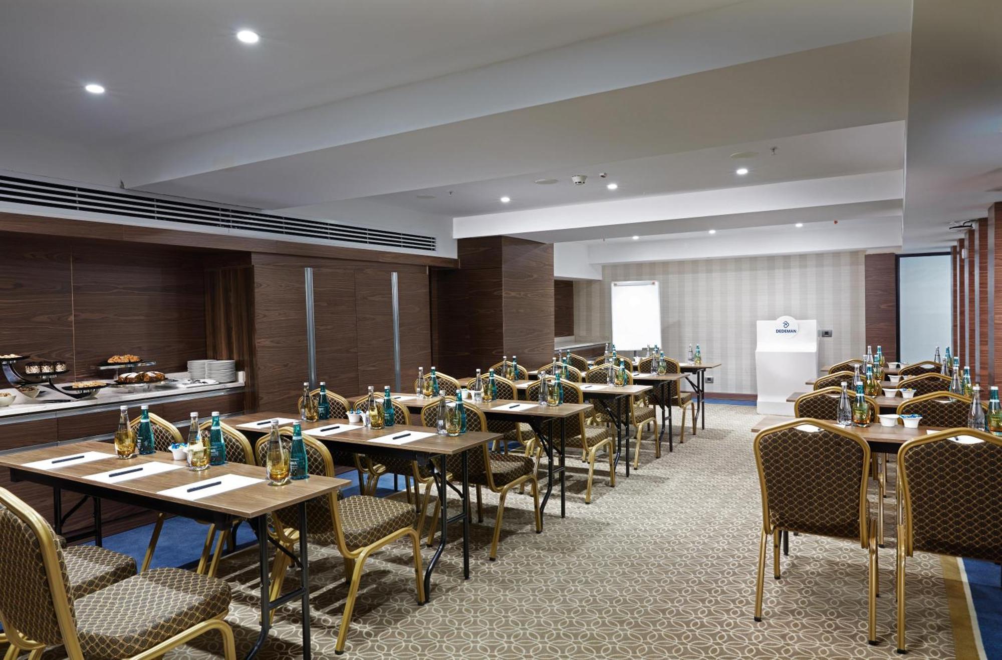 Dedeman Kayseri Luaran gambar